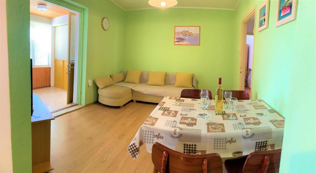 Roko Apartment House พรีมอชเตน ภายนอก รูปภาพ