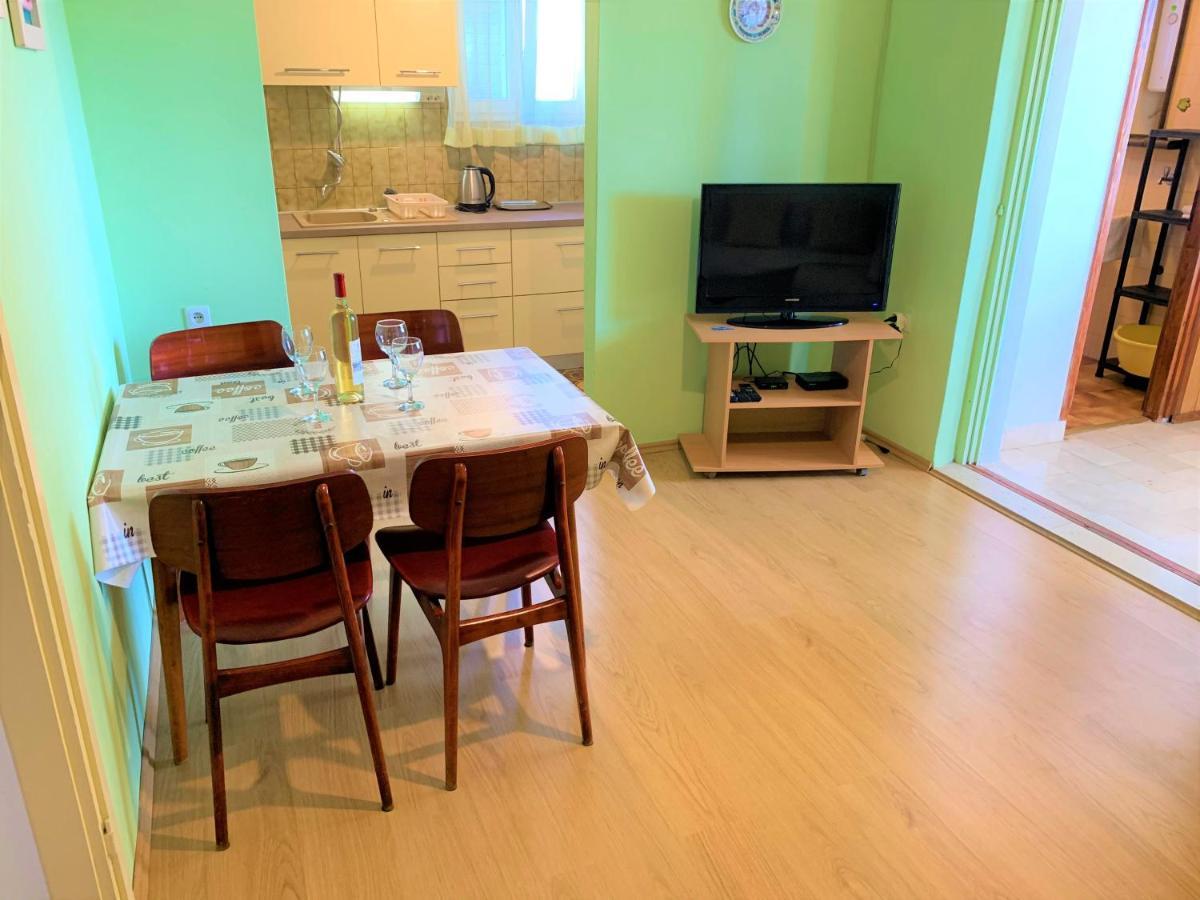 Roko Apartment House พรีมอชเตน ภายนอก รูปภาพ