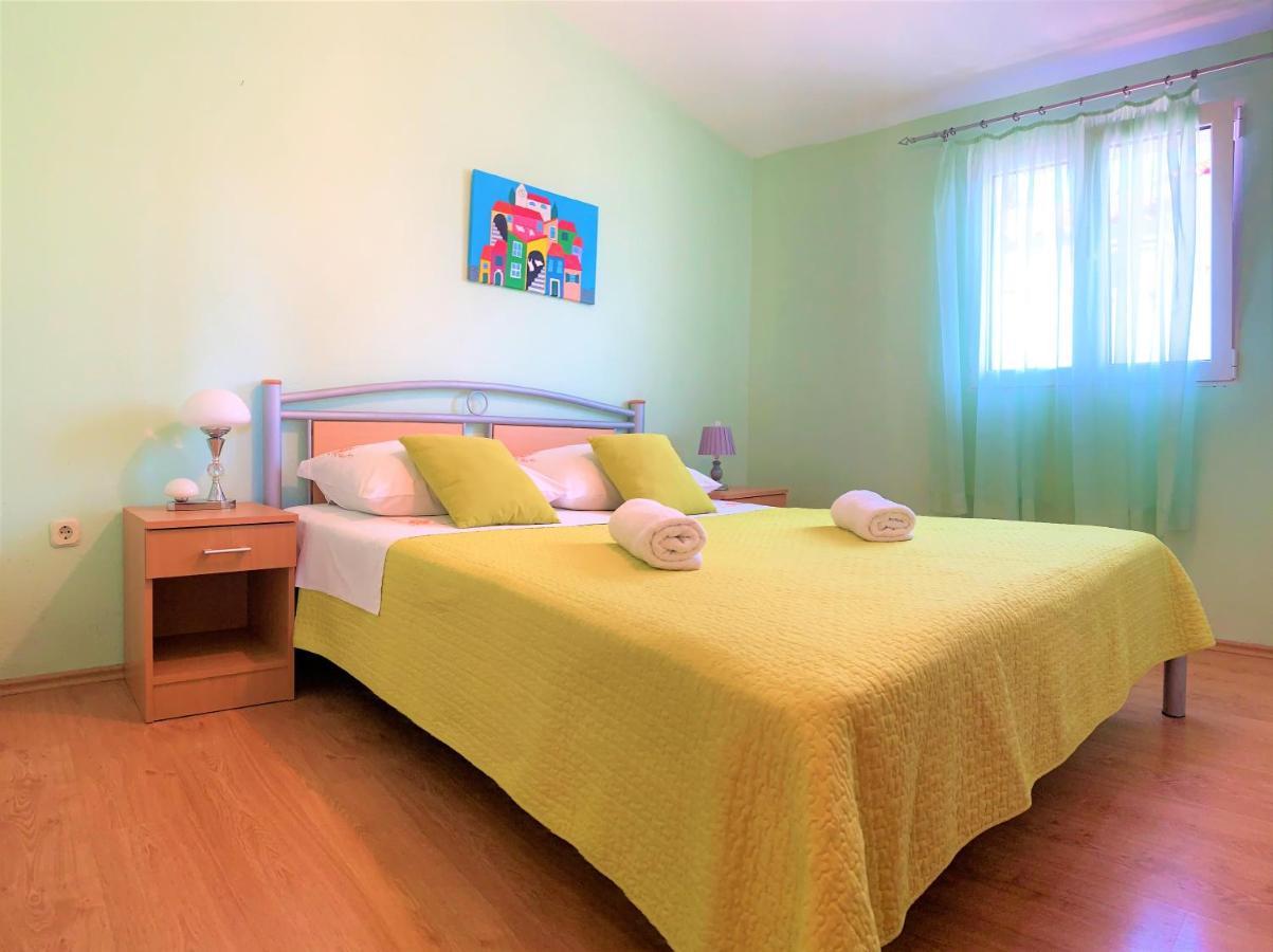 Roko Apartment House พรีมอชเตน ภายนอก รูปภาพ