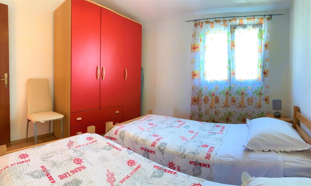 Roko Apartment House พรีมอชเตน ภายนอก รูปภาพ