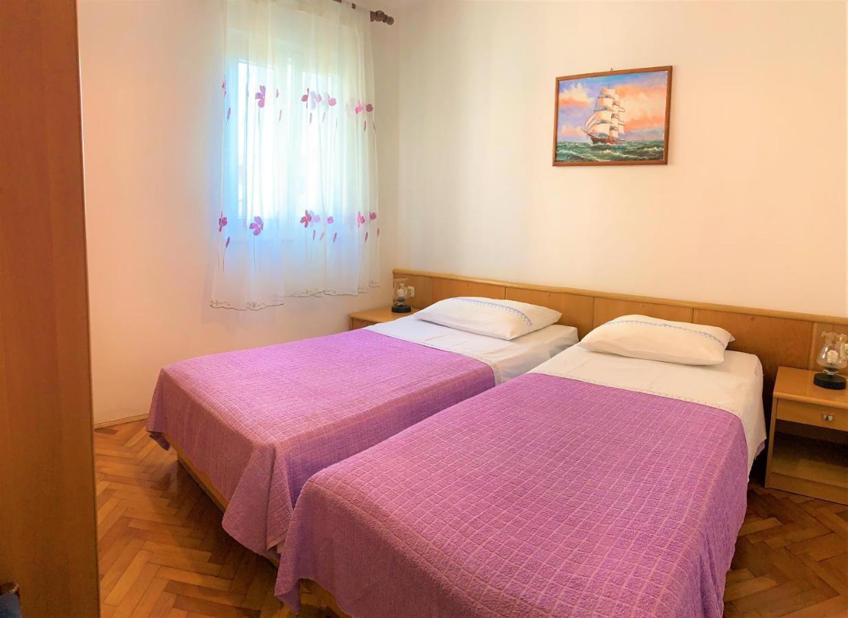 Roko Apartment House พรีมอชเตน ภายนอก รูปภาพ