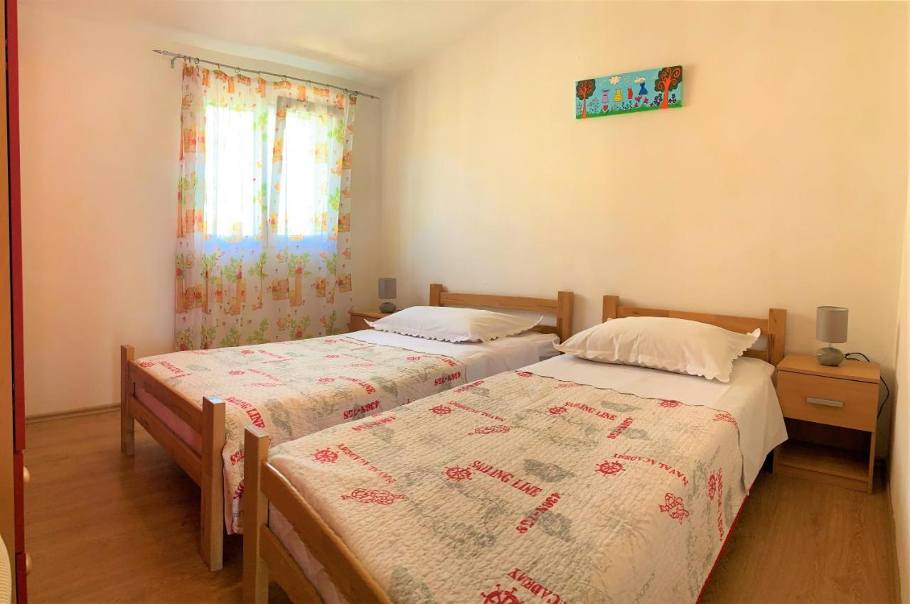 Roko Apartment House พรีมอชเตน ภายนอก รูปภาพ